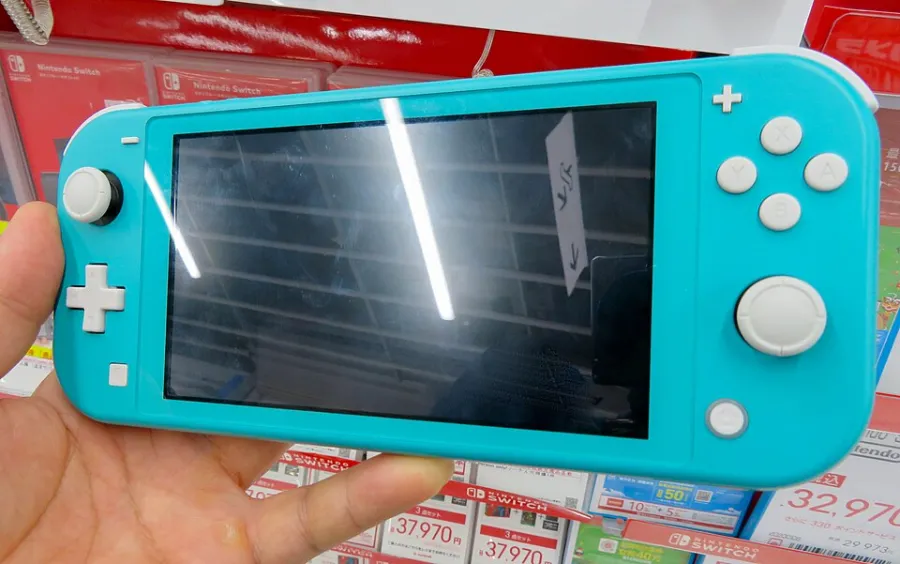 Nintendo Switch Lite in turquoise